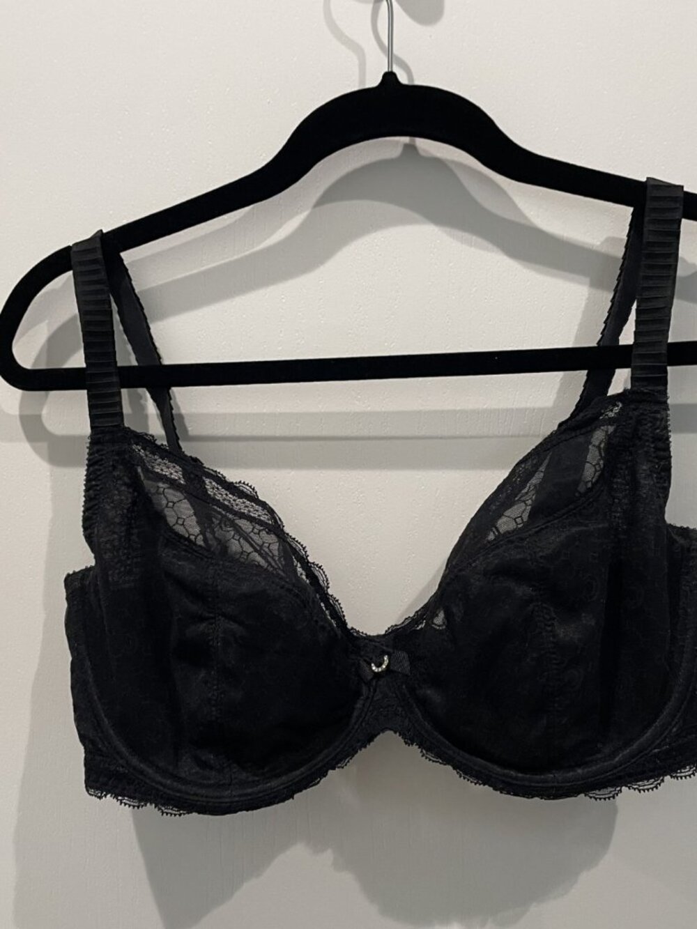 Chantelle Underwire Black Lace Bra - Size 36E or 36DDD - Retail $118